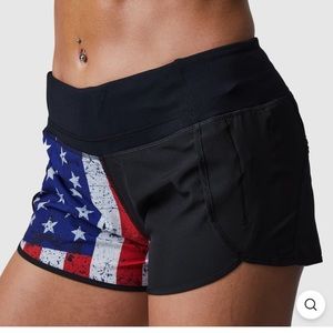 Born primitive free flow shorts